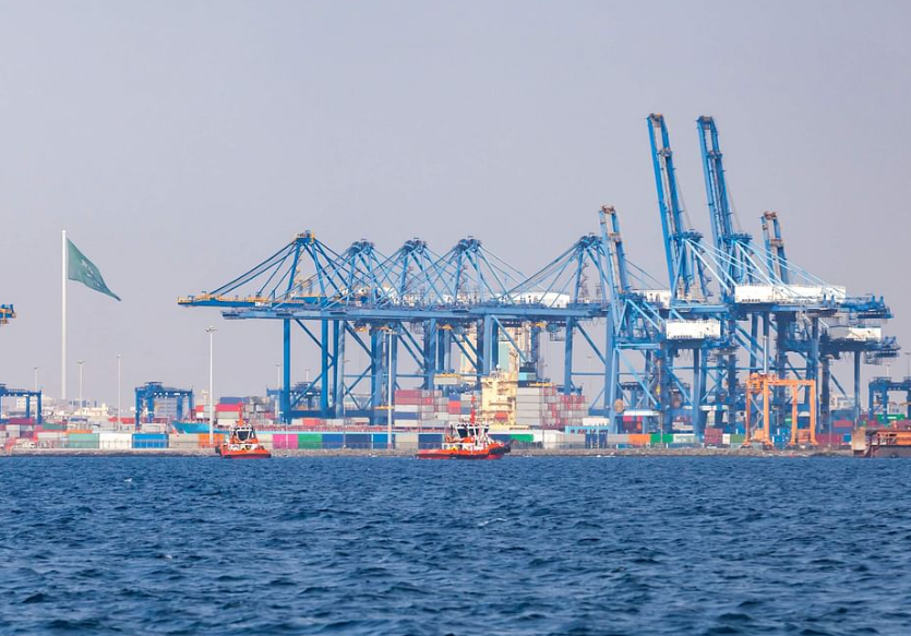 الصادرات السلعية السعودية تنخفض 25.3 % في مارس إلى 106.1 مليار ريال