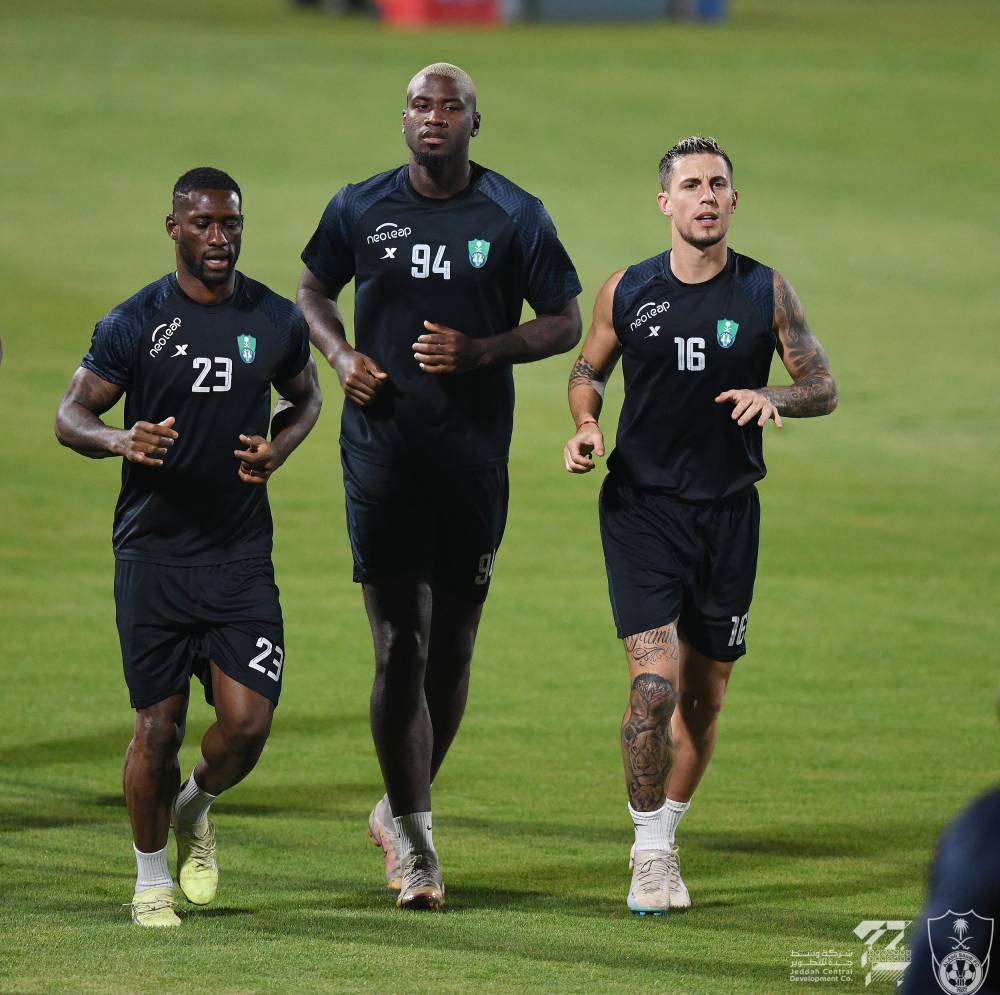 جانب من تدريبات الأهلي استعدادا للحزم. مركز الأهلي الإعلامي