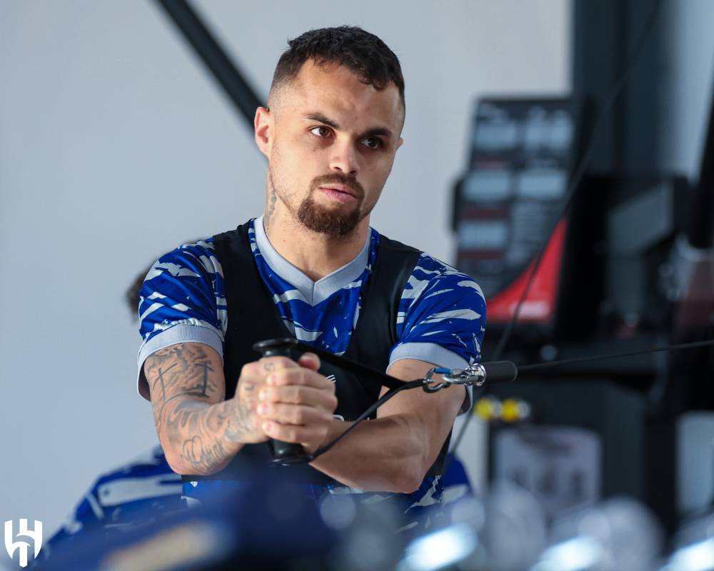  ديلجادو في صالة الحديد.