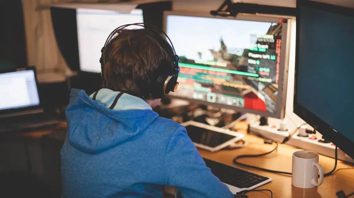 كيف تختار الألعاب الإلكترونية المناسبة والآمنة لأبنائك؟