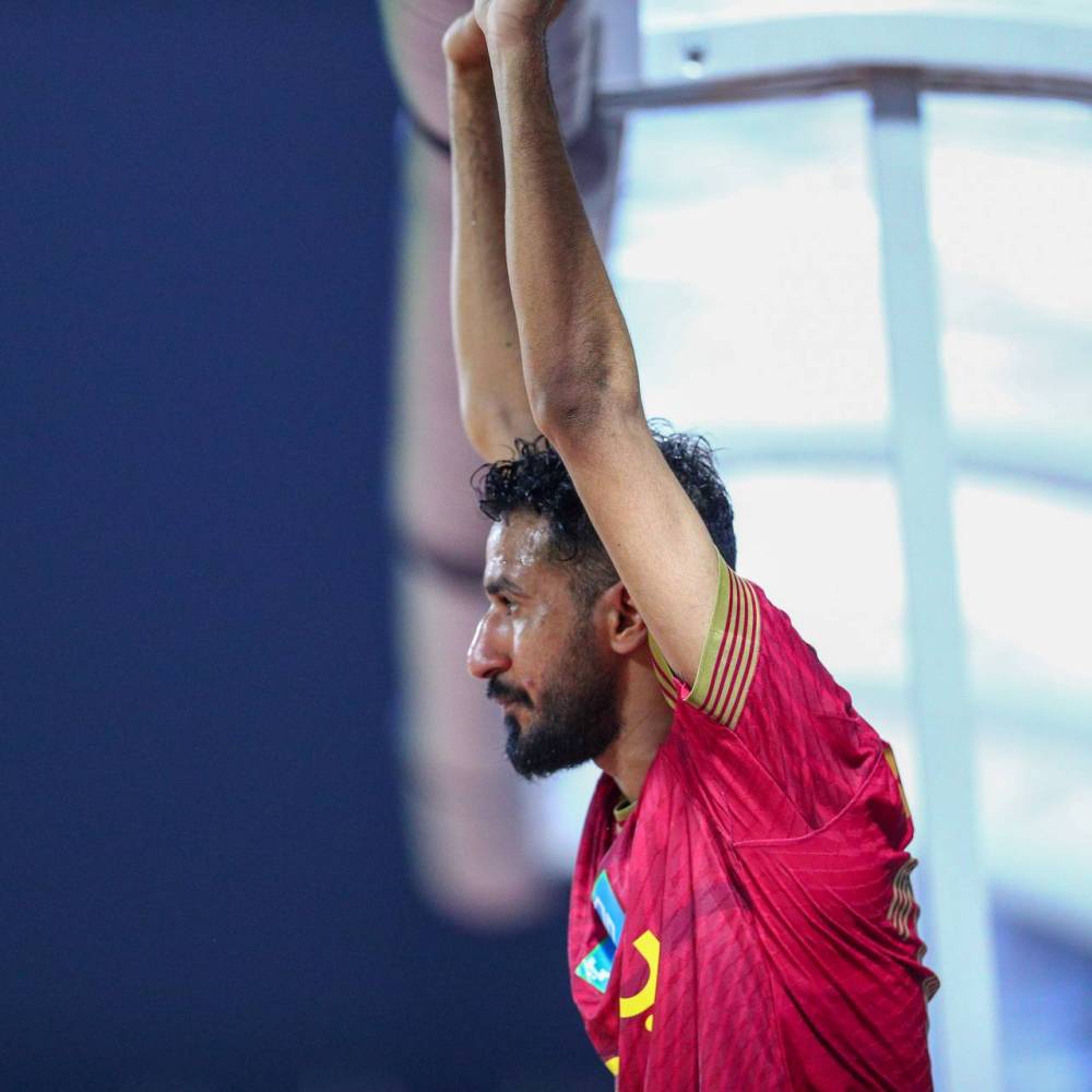 حزن لاعبي العدالة بعد الهبوط. تصوير: يزيد السمراني ـ «الاقتصادية»