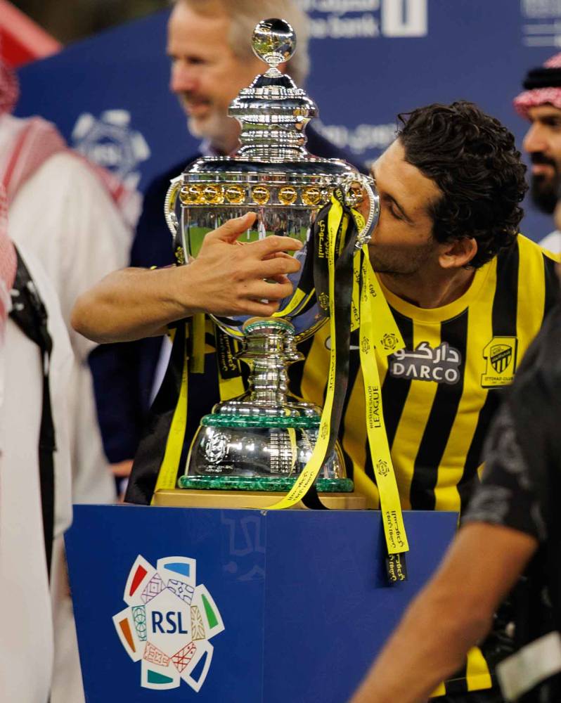 حجازي قبل تتويج الاتحاد بكأس دوري روشن. تصوير: عبد الله الفالح ـ "الاقتصادية"
