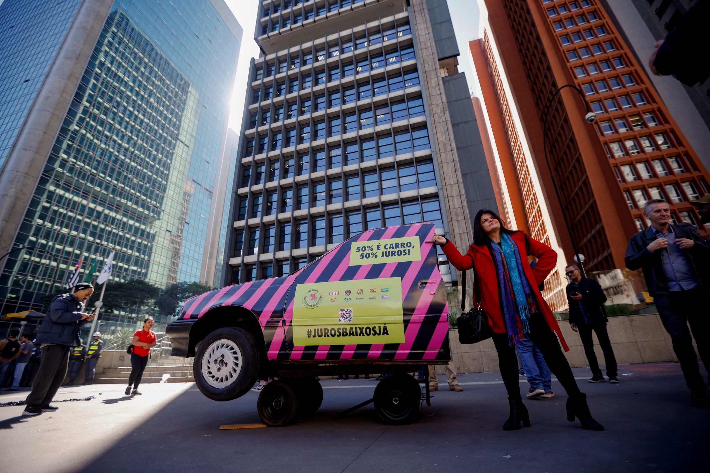 احتجاجات على أسعار الفائدة المرتفعة في ساو باولو