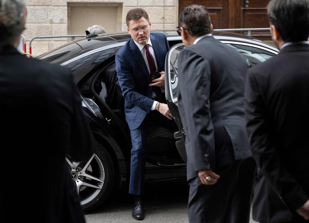 وزير الطاقة: نعمل كبنوك مركزية ناضجة للنفط .. دعم استقرار الأسواق ومنع التذبذب الحاد