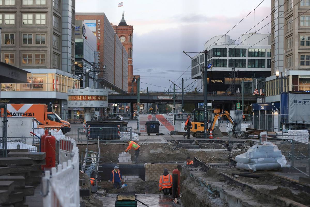 توقعت السلطات الألمانية حدوث انتعاش محدود في الوضع الاقتصادي الصناعي.