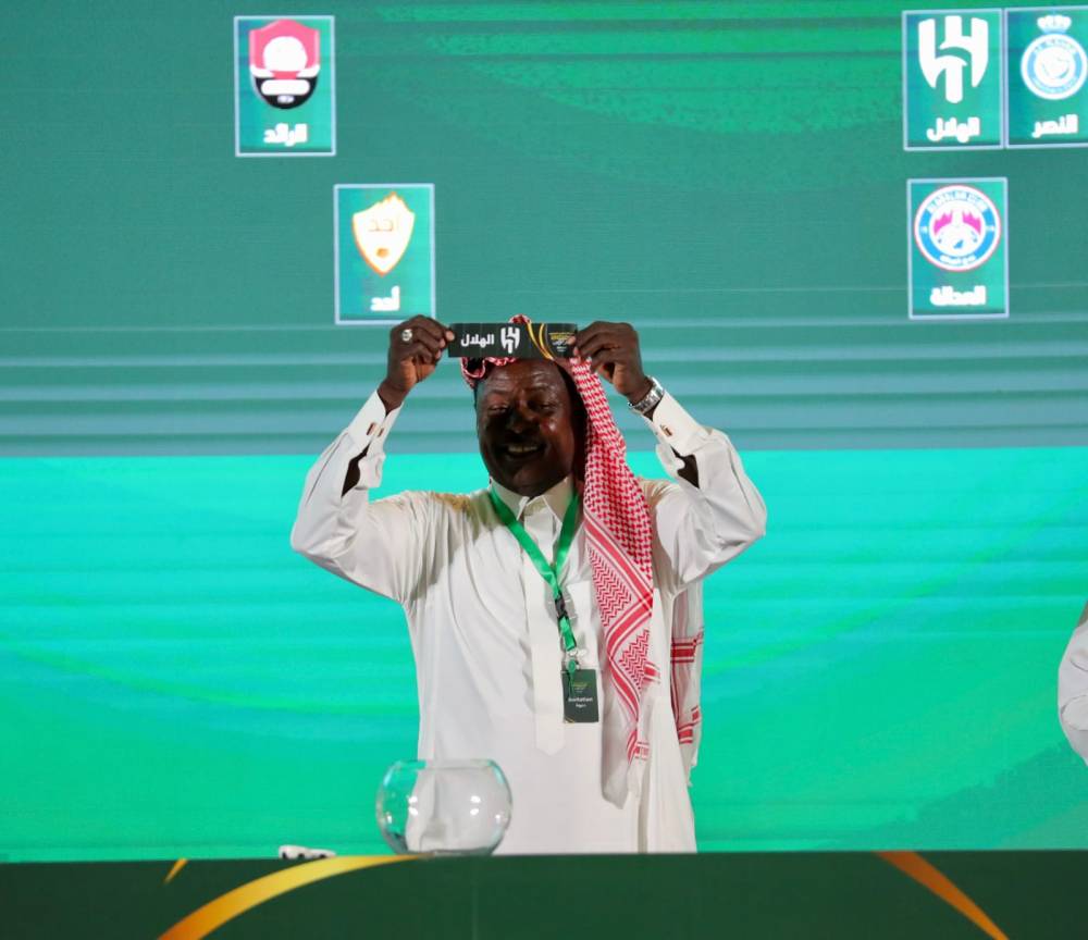 أحمد جميل خلال سحب قرعة الهلال في كأس الملك. تصوير: عبد العزيز النومان ـ "الاقتصادية"