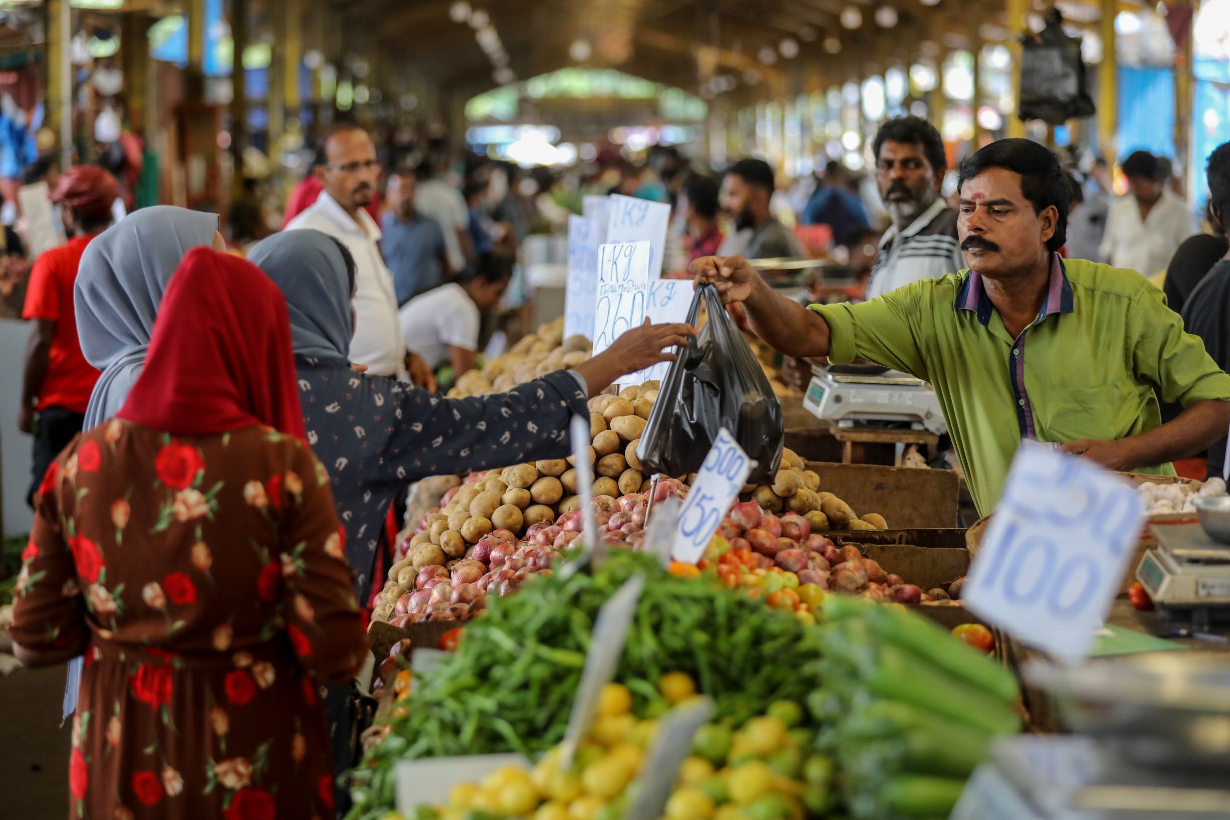 روسيا: العقوبات الغربية تنذر بعواقب وخيمة على سوق الغذاء العالمية