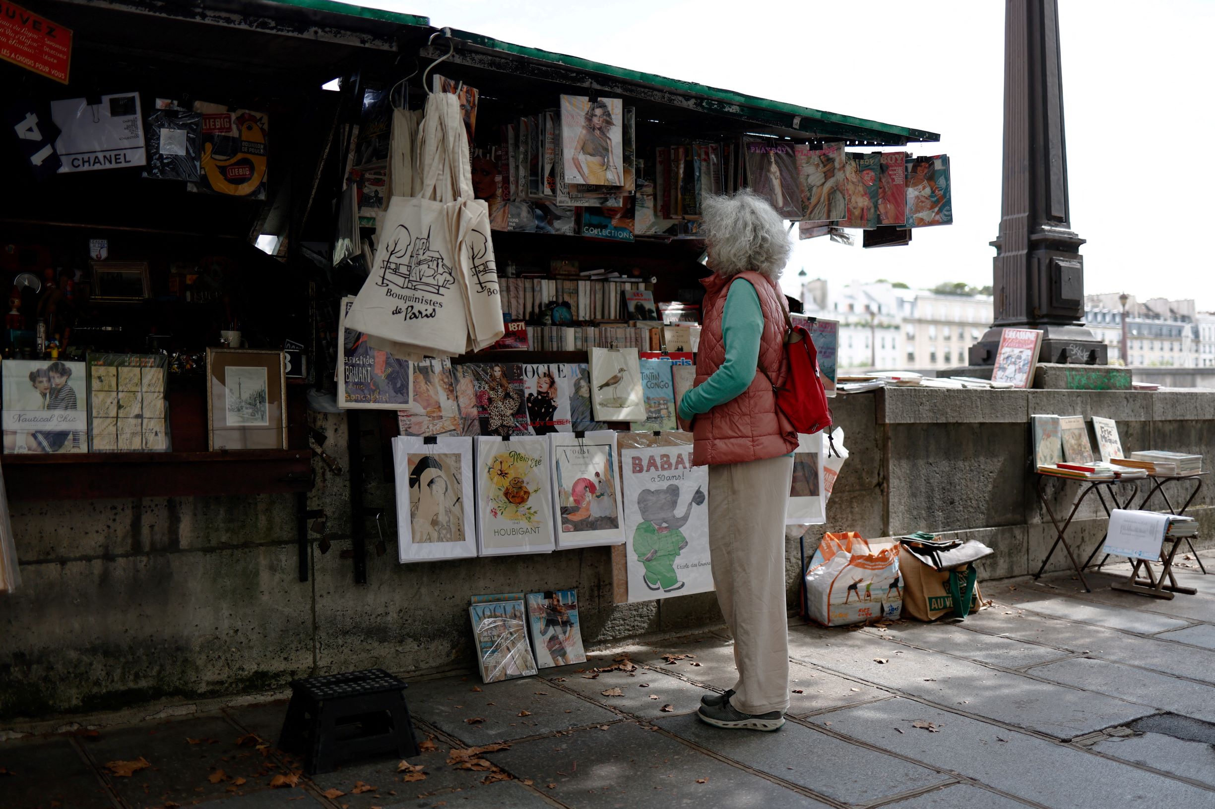 أولمبياد 2024 يهدد 60 % من باعة الكتب على ضفاف نهر السين