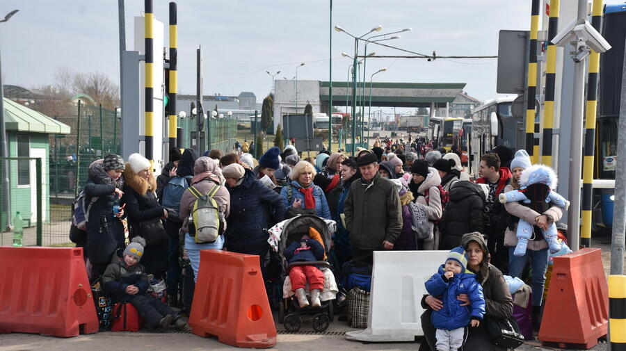 بنهاية 2022 .. عدد اللاجئين في فرنسا يتجاوز نصف مليون 