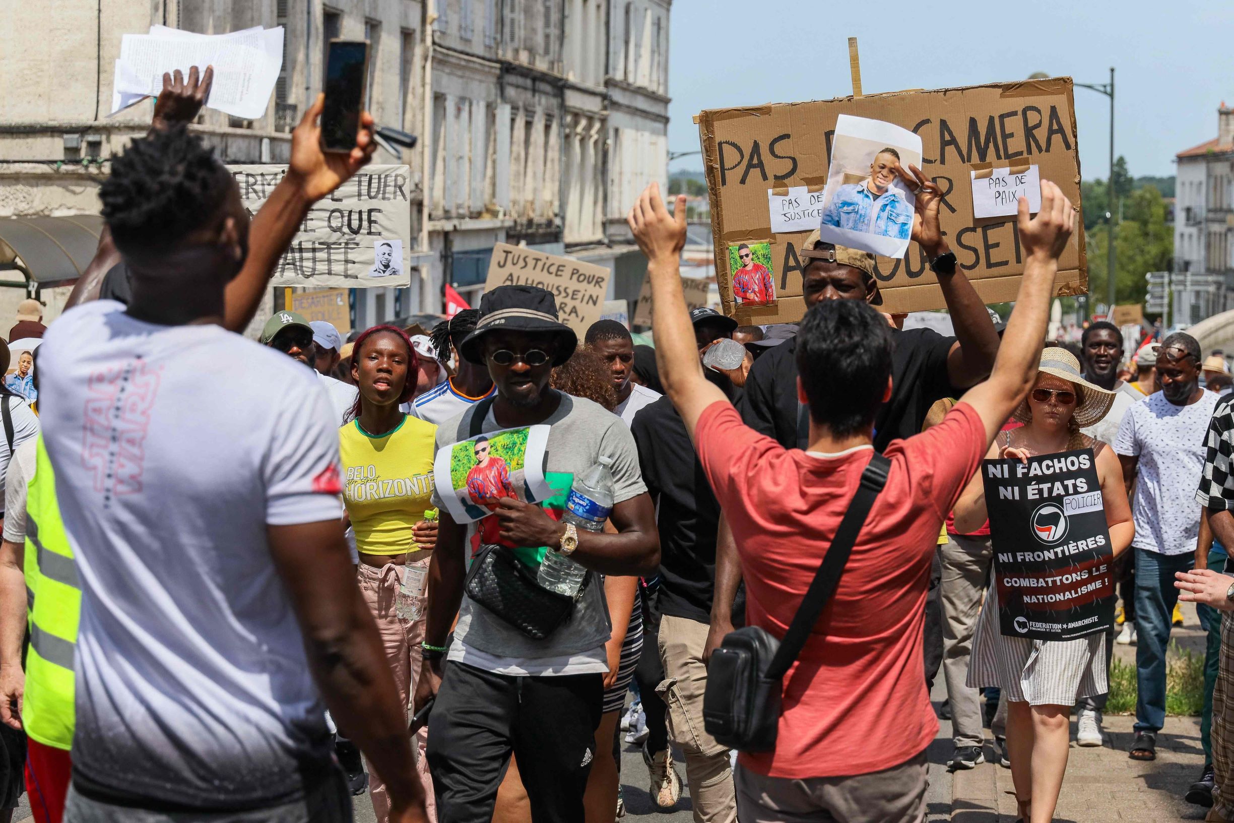 مسيرات حزن وغضب ضد عنف الشرطة في فرنسا