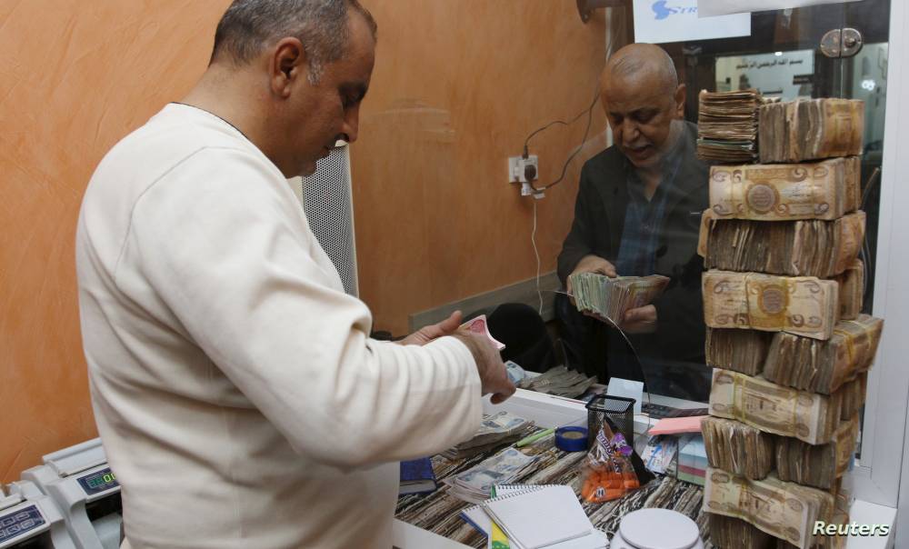 العراق لا يمكنه التدخل بحرية في السوق لخفض سعر الصرف.