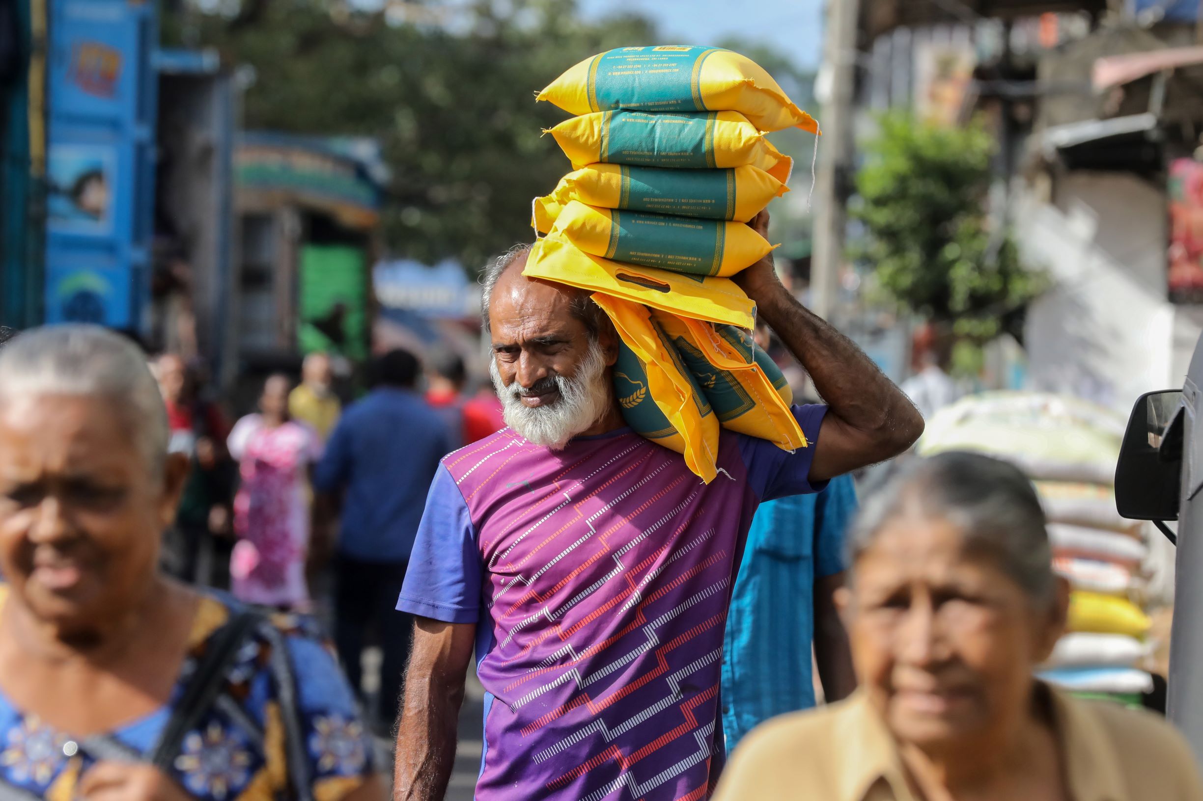 دائنو سريلانكا الدوليون ينتظرون إقرار خطة إعادة هيكلة ديونها الداخلية