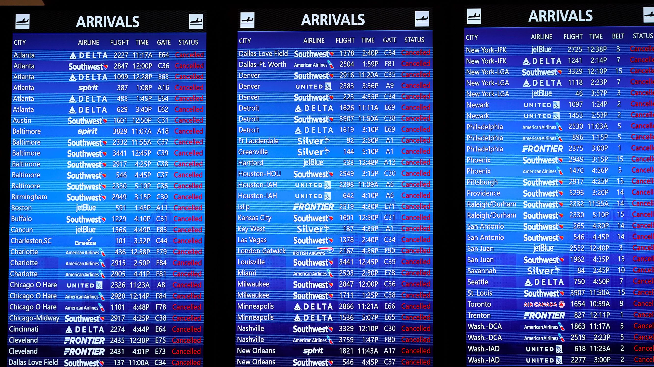 إلغاء أكثر من 850 رحلة طيران في أمريكا مع وصول إعصار إداليا إلى فلوريدا