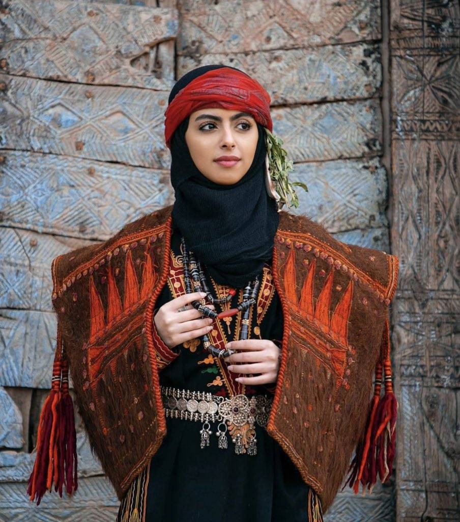 الزي السعودي اليمني ارتباط ثقافي كلي.