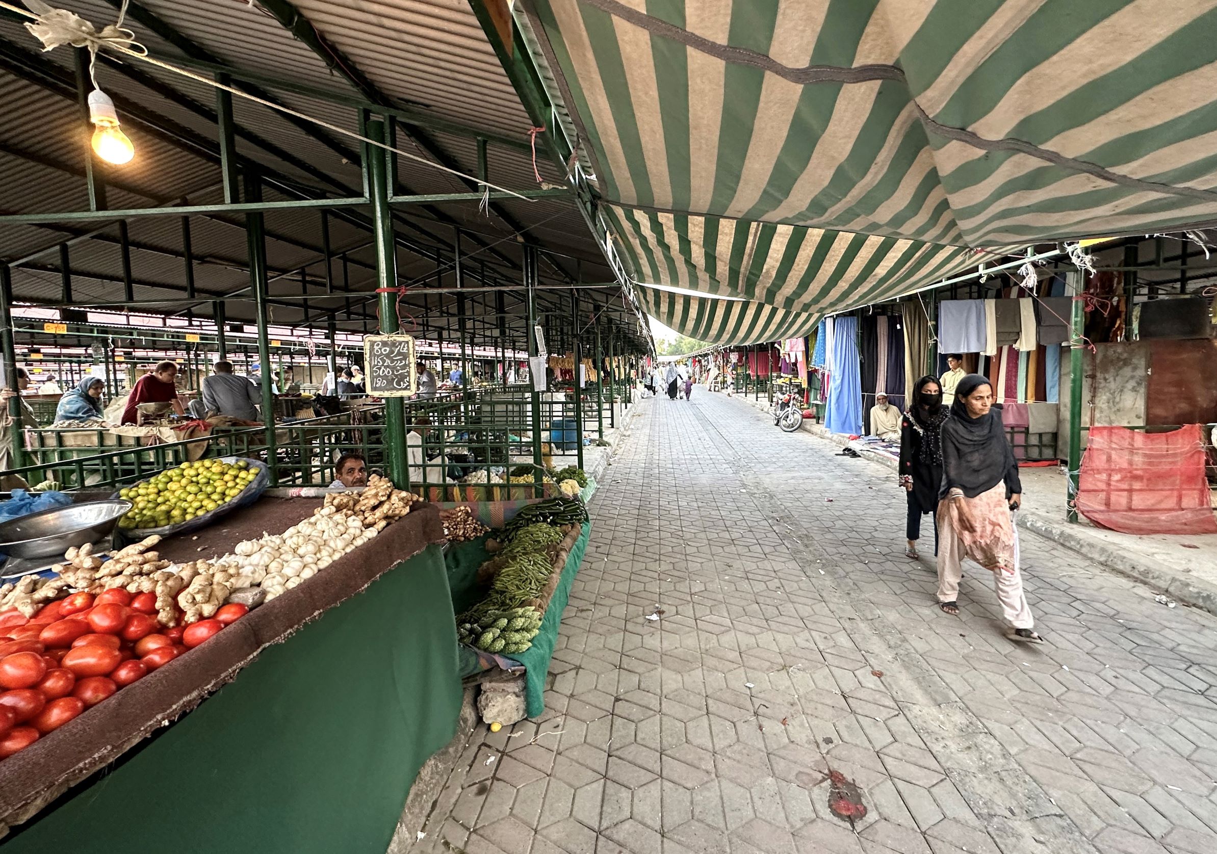 تأثر الخضراوات بزيادة أسعار الوقود في باكستان