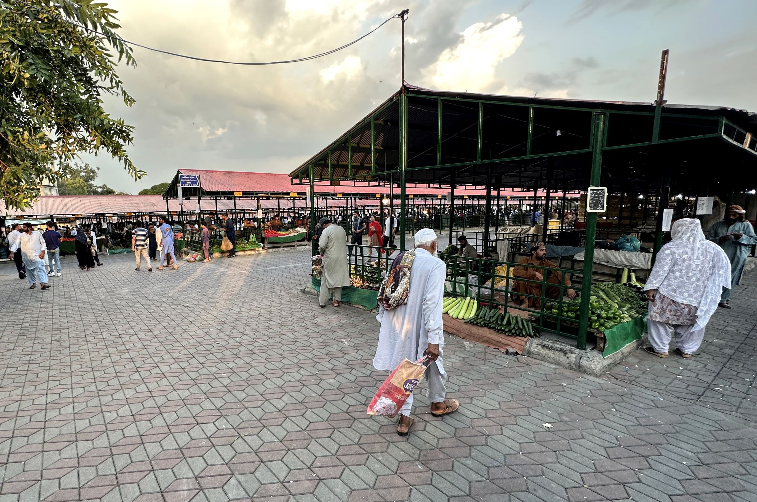 تأثر الخضراوات بزيادة أسعار الوقود في باكستان