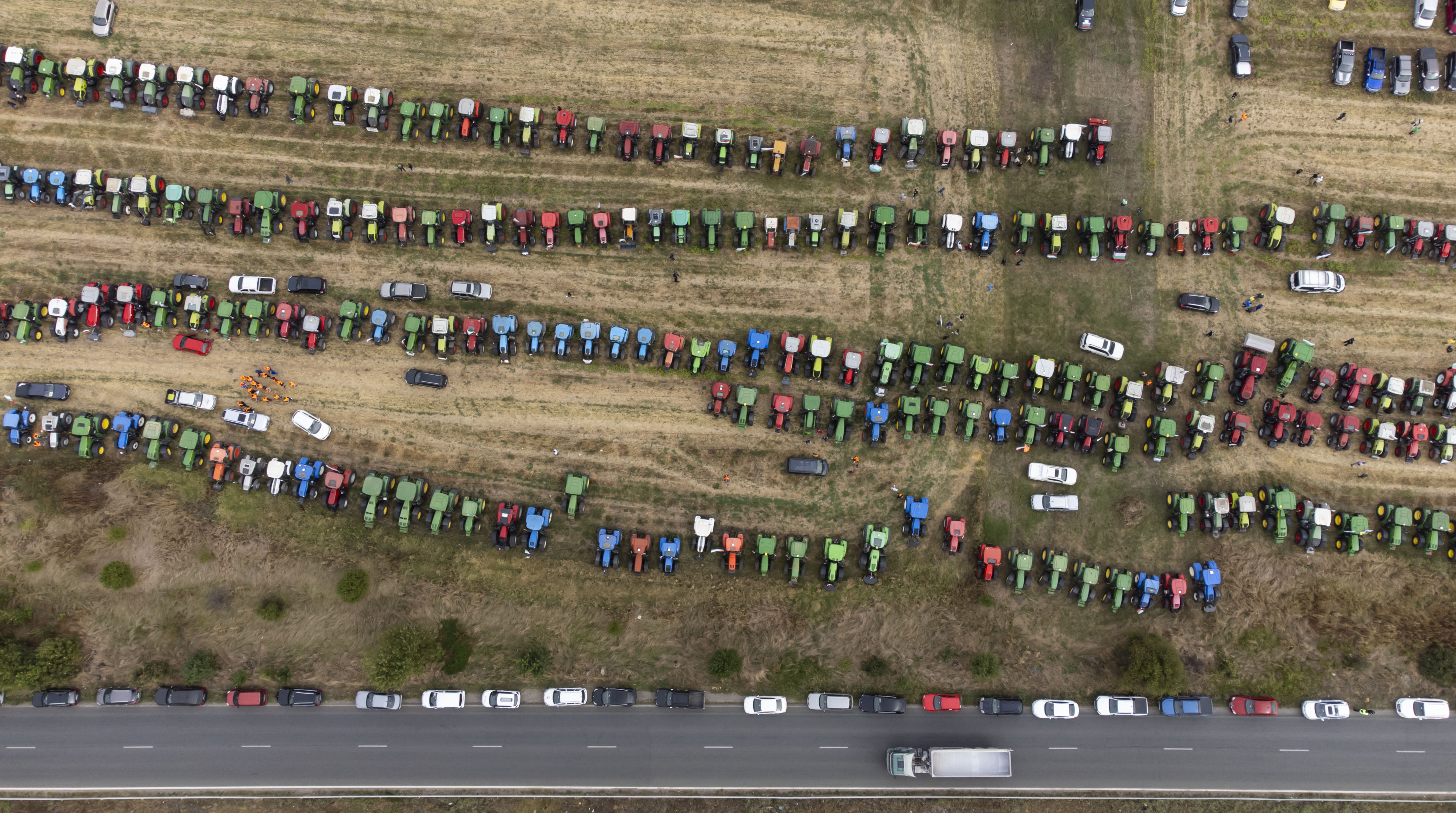 في بلغاريا .. مزارعون يتظاهرون بعد رفع الحظر على واردات الحبوب الأوكرانية