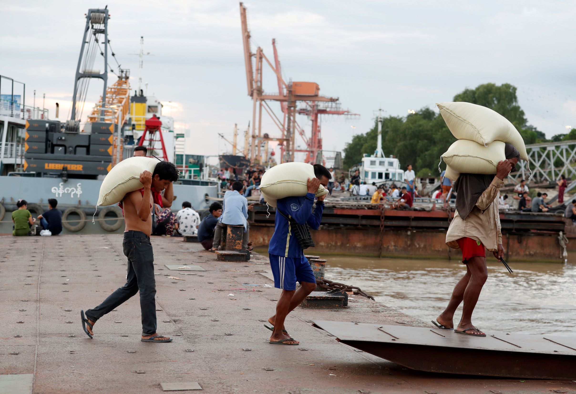 اقتصاد ميانمار .. نمو بطيء في 2023
