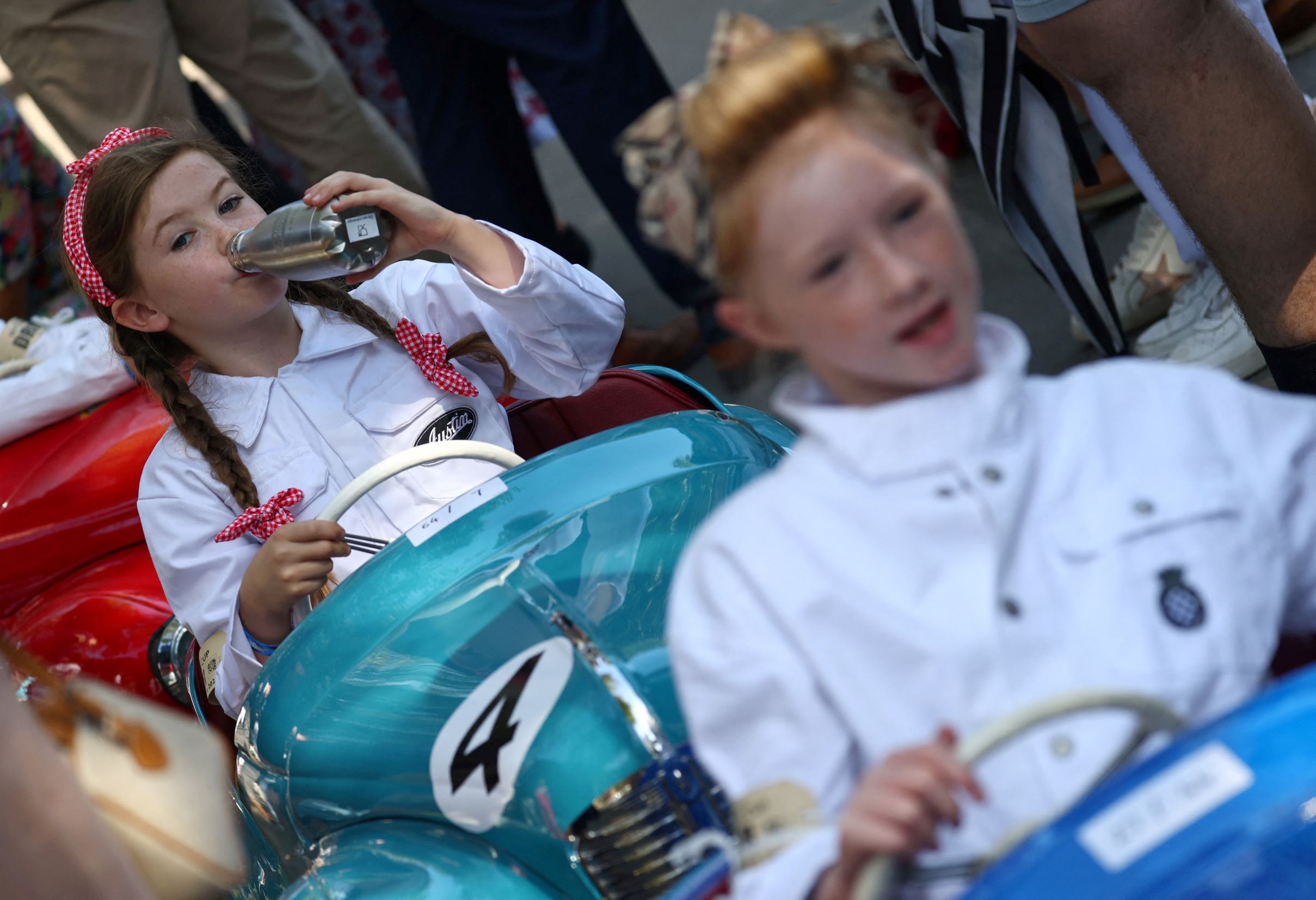 سباق سيارات للأطفال