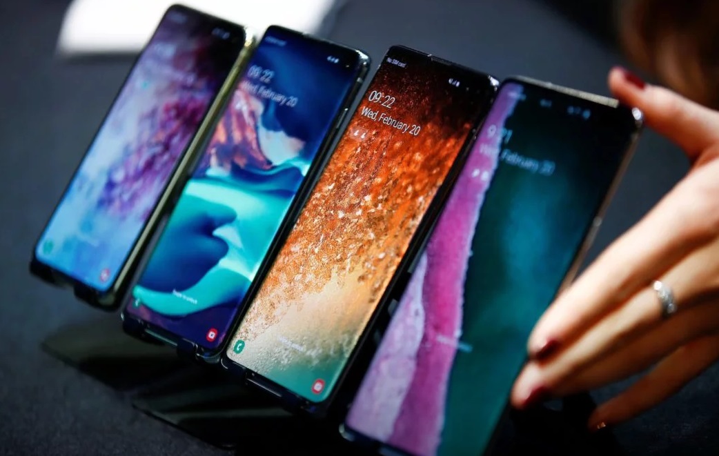 تراجع مبيعات الهواتف الذكية 8 % عالميا .. تاسع ربع على التوالي