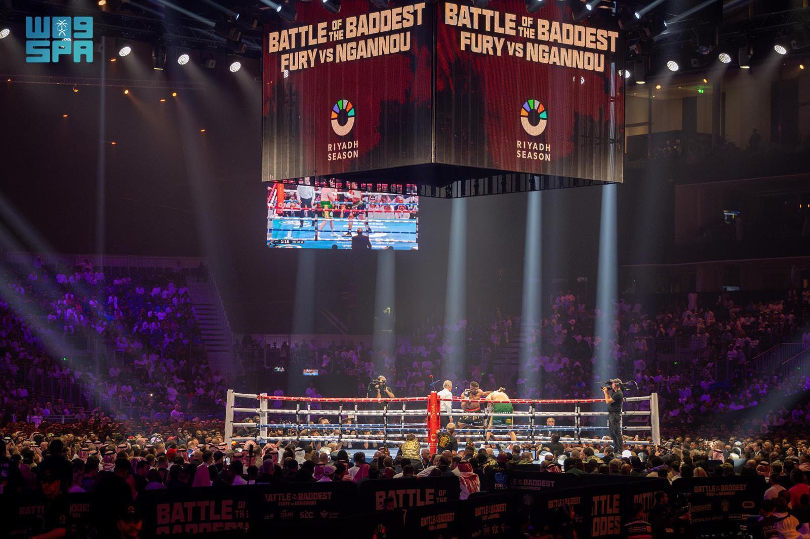 فوز بطل الملاكمة للوزن الثقيل تايسون فيوري بحزام موسم الرياض