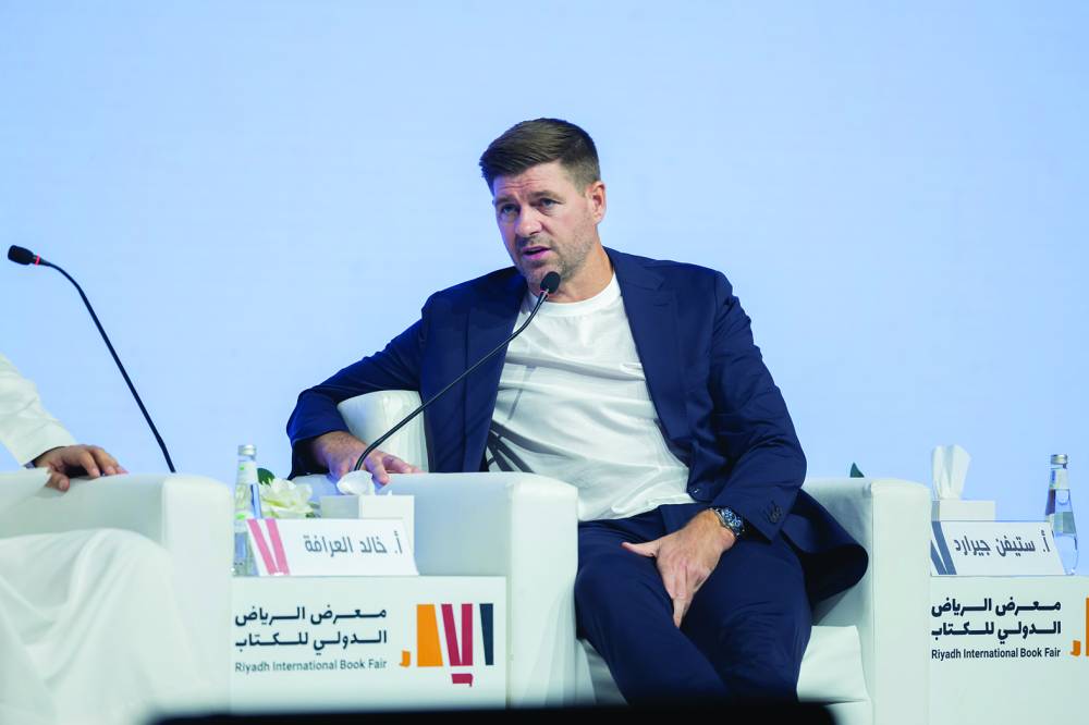 جيرارد: اللاعبون لديهم القدرة على إصدار الكتب التي توثق تجاربهم وتلهم الآخرين.