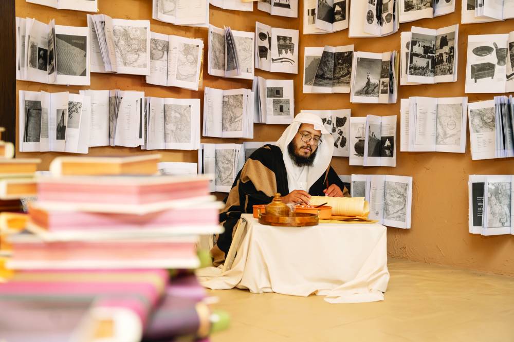 الهوية السعودية حاضرة بثرائها الثقافي والتاريخي.