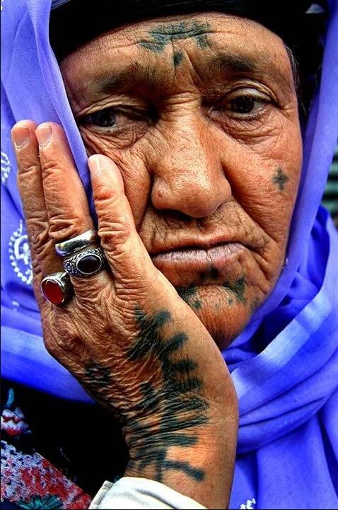 ترميز الجسد .. إرضاء الذات عبر إيلامها