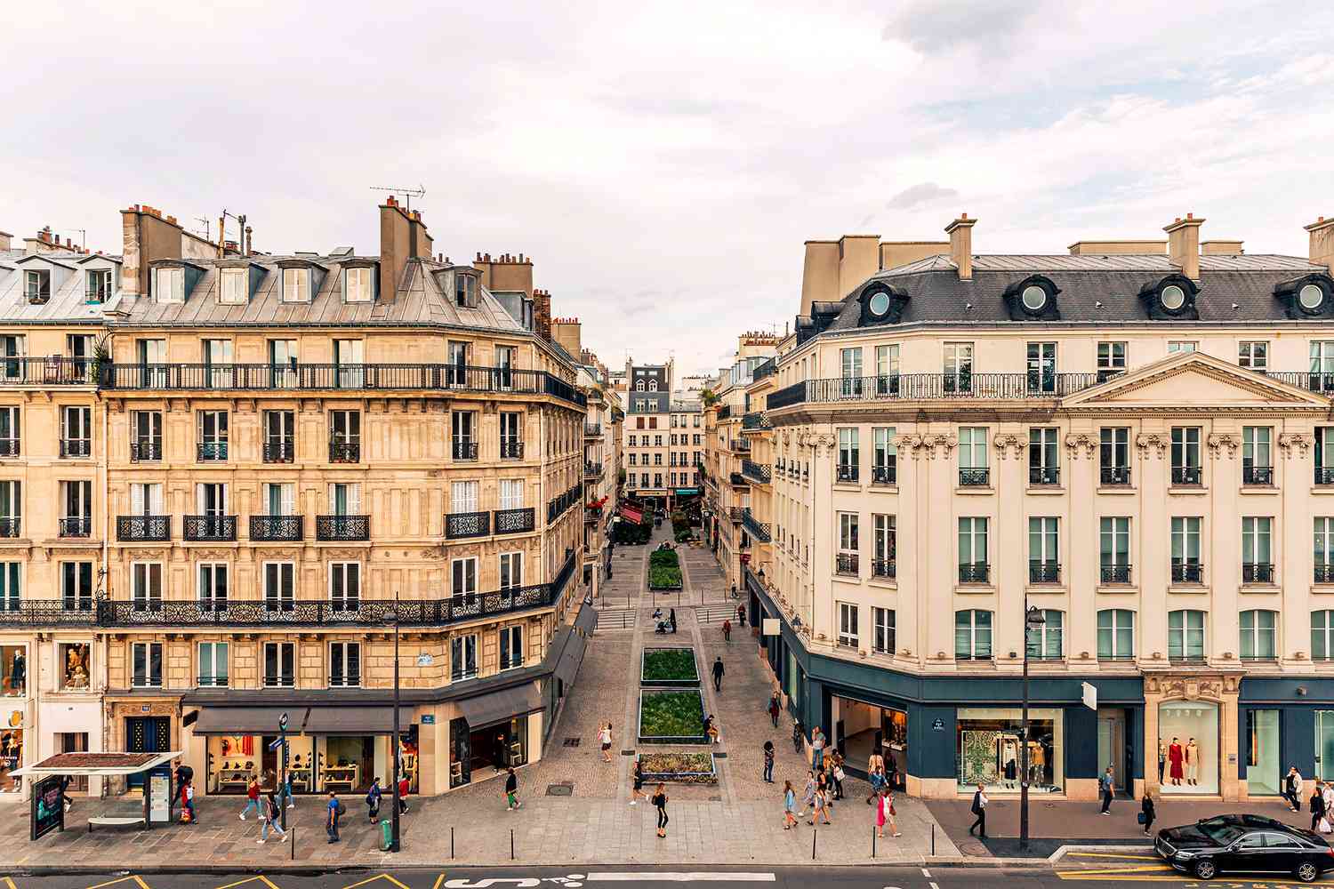 ارتفاع أسعار الفنادق والتضييق على ملاك الشقق مشكلات أمام أولمبياد باريس