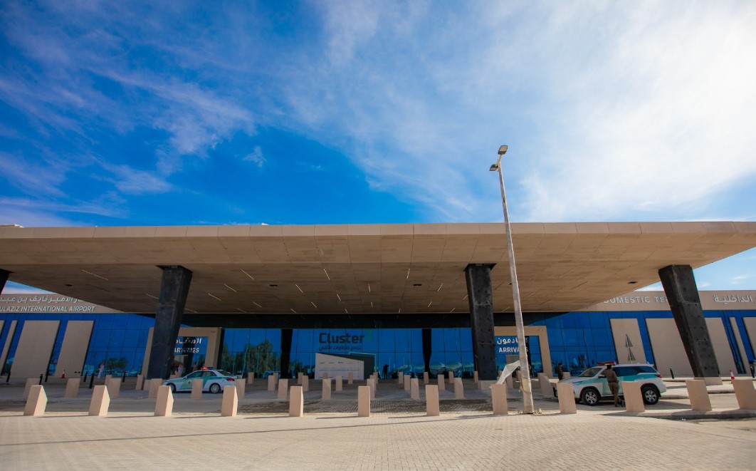 افتتاح صالة السفر الداخلية بمطار الأمير نايف بن عبدالعزيز الدولي