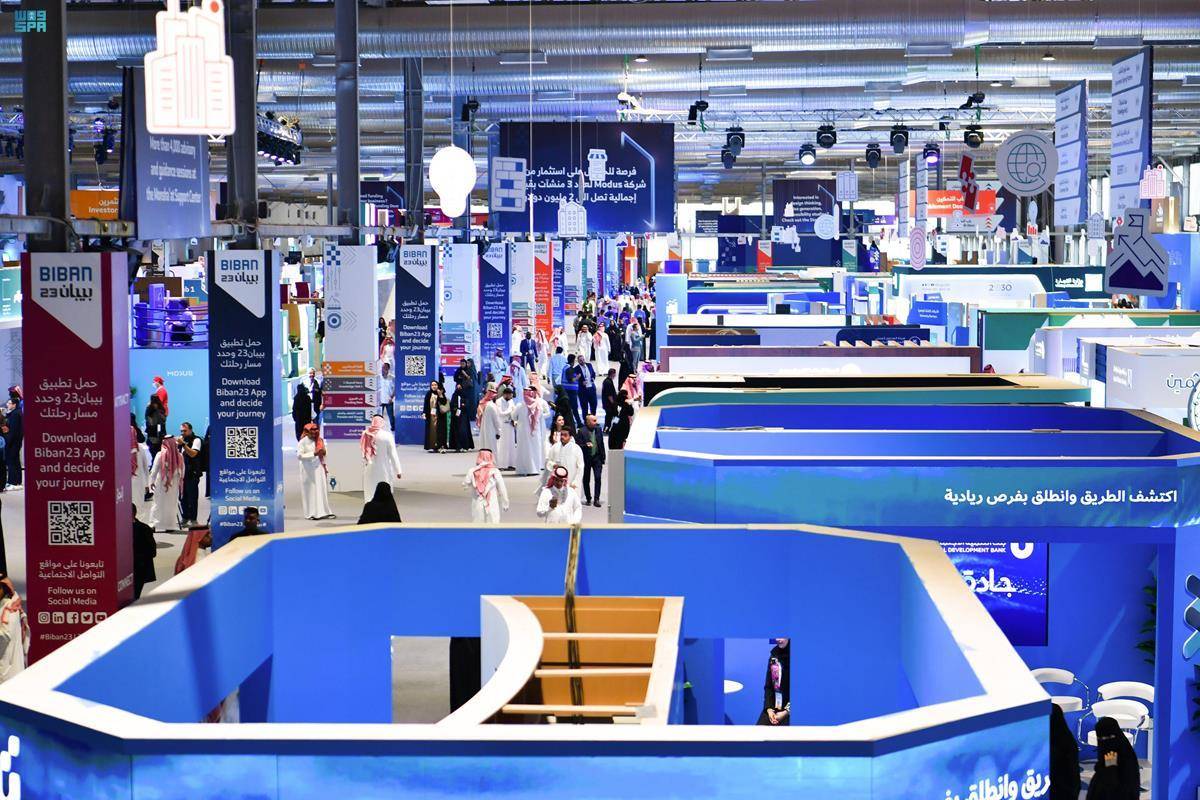 في الآيفون الجديد .. "أبل" قد تعتمد فتحة الشاحن "يو بي إس سي"