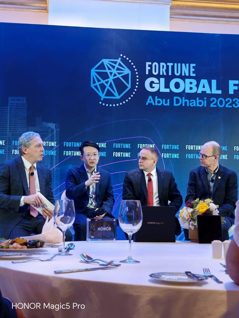 ما هو مستقبل الأجهزة الذكية: علامة HONOR تحدد رؤيتها التي تضع الإنسان في المقام الأول فيما يتعلق بمستقبل التكنولوجيا في ملتقى فورتشن العالمي لعام 2023 