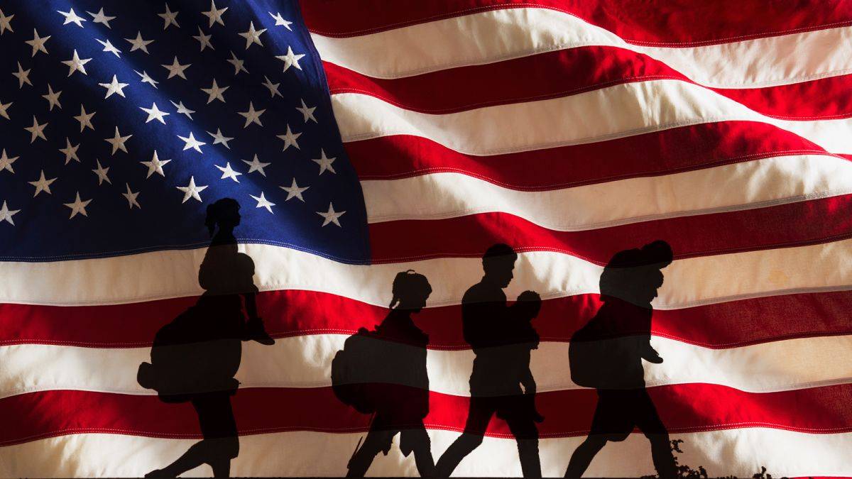 من شأن طوفان المهاجرين المتدفق أن يزيد الوضع المأزوم أصلا في مجال الهجرة بالبلاد.