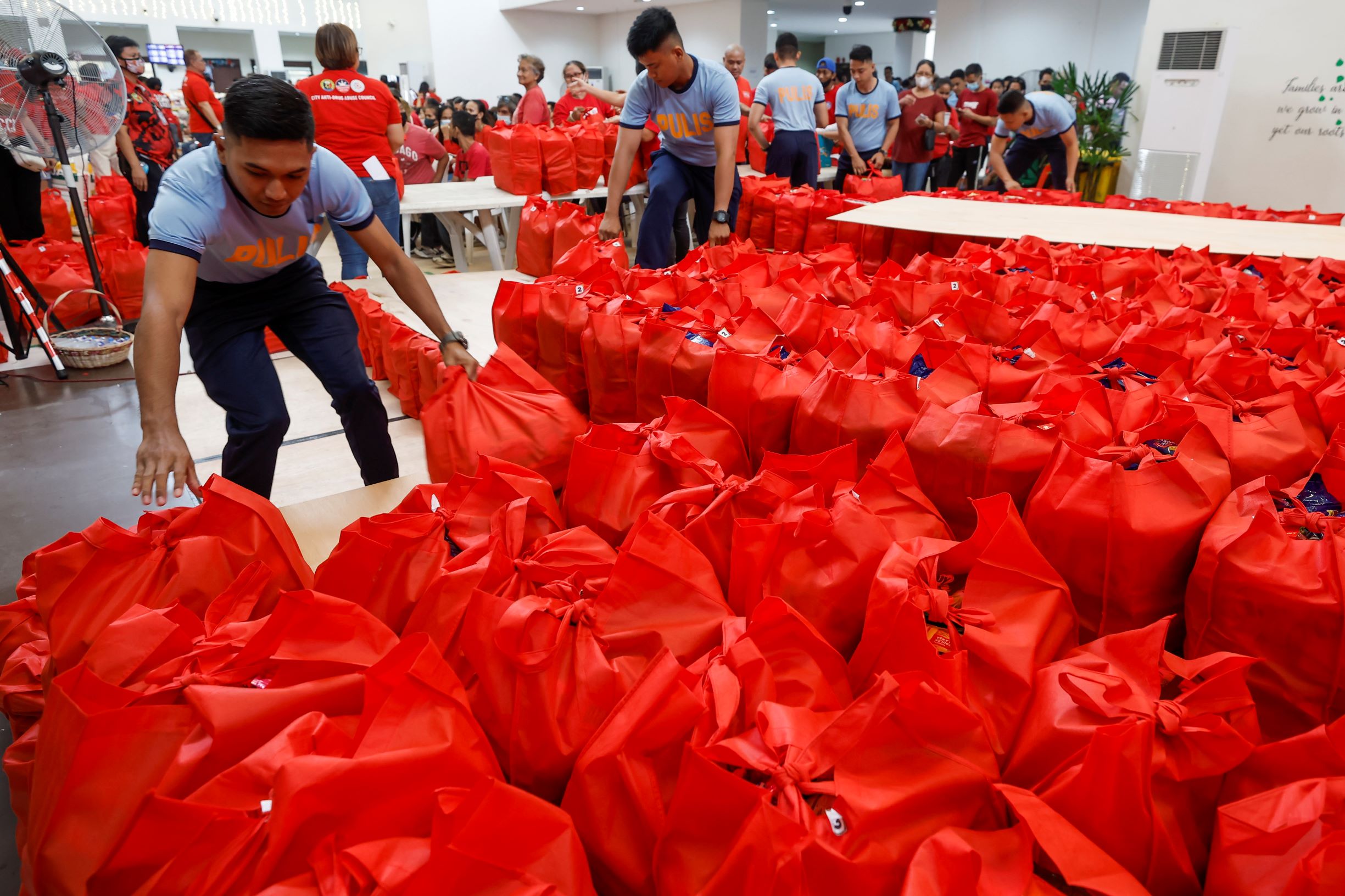 الفلبين .. إعادة تأهيل متعاطي المخدرات بأعمال تجارية صغيرة