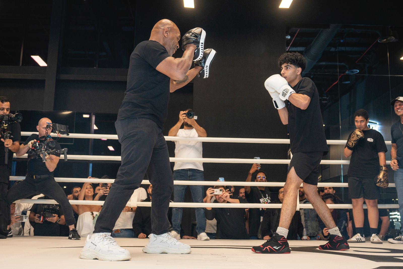 نادي الملاكم مايك تايسون يفتح باب التسجيل لموهوبي الملاكمة