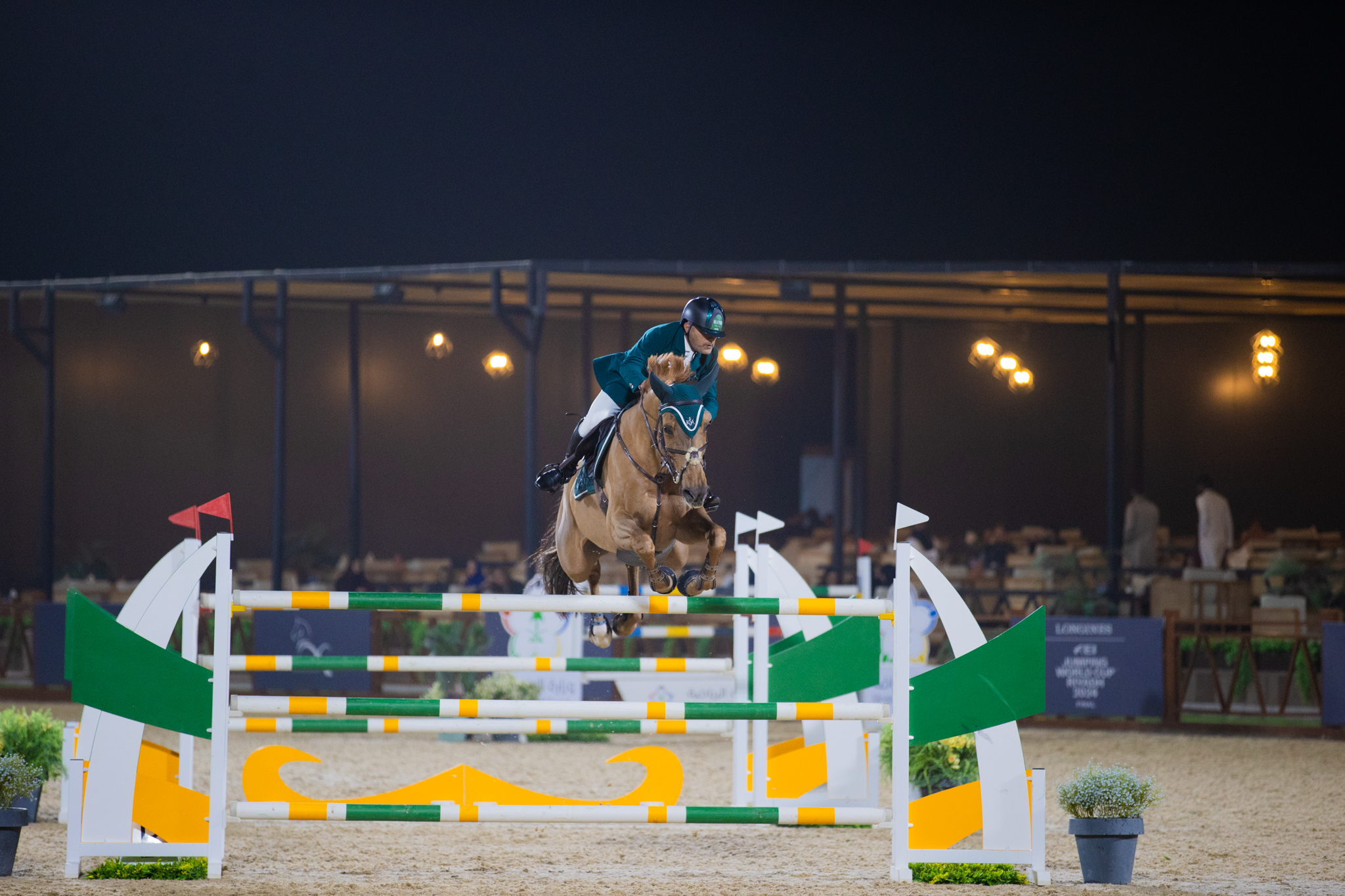 9 أبطال سعوديين في أولى أيام بطولة "قفز السعودية"