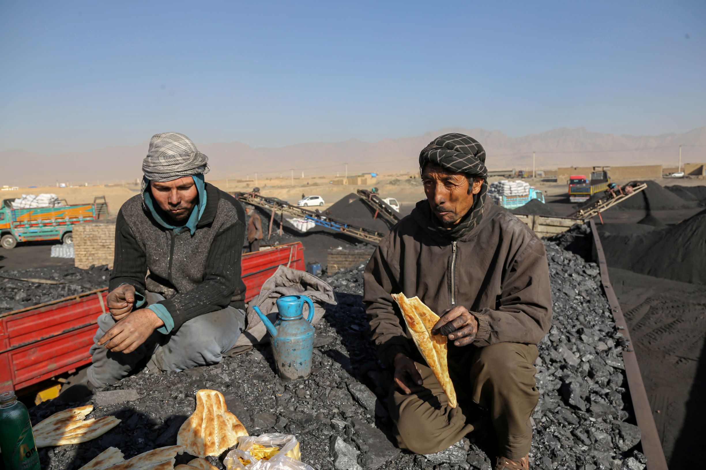 مليارا دولار قيمة صادرات الفحم الأفغانية في 2023