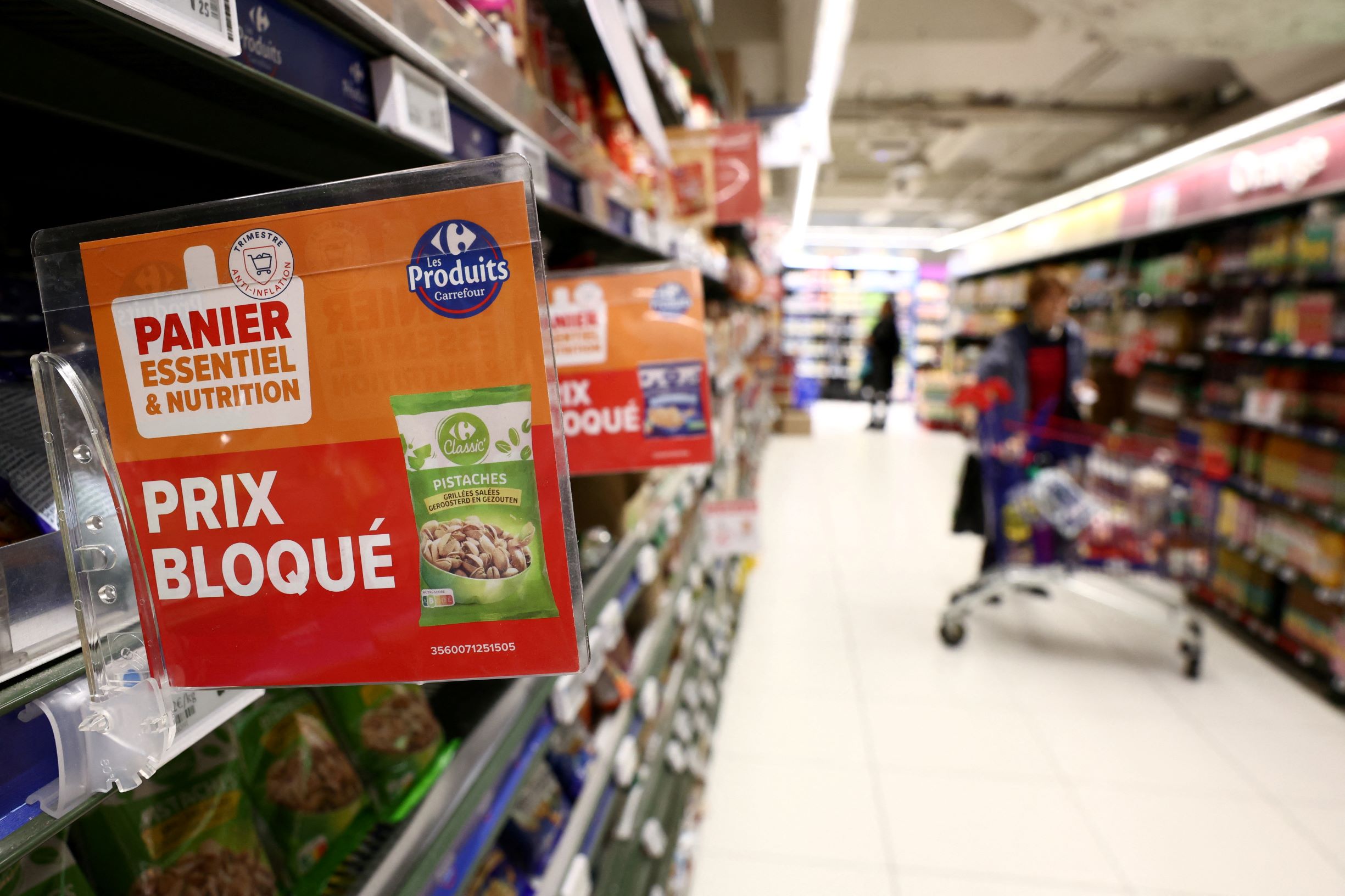 الأسعار تشعل السجال بين متاجر البيع بالتجزئة وعمالقة الأغذية في أوروبا