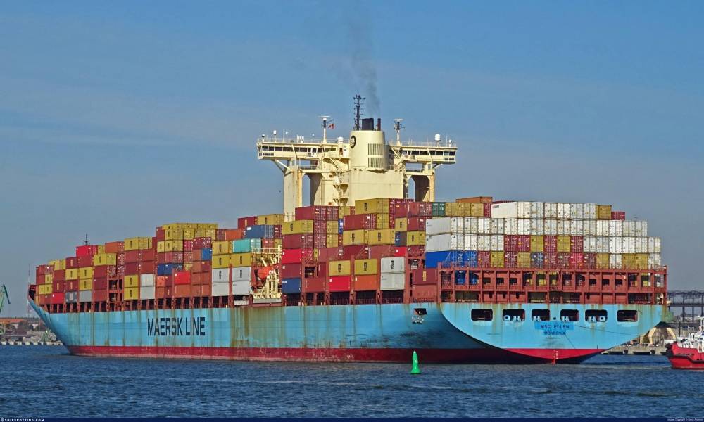 أسعار الشحن البحري تستهل 2024 بقفزات استثنائية .. 85 % ارتفاع في أسبوع