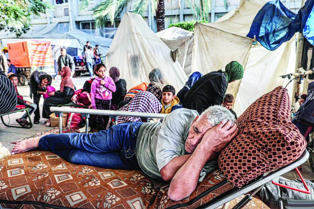 الاحتلال يكثف غاراته على مخيمات البريج والنصيرات والمغازي وسط قطاع غزة