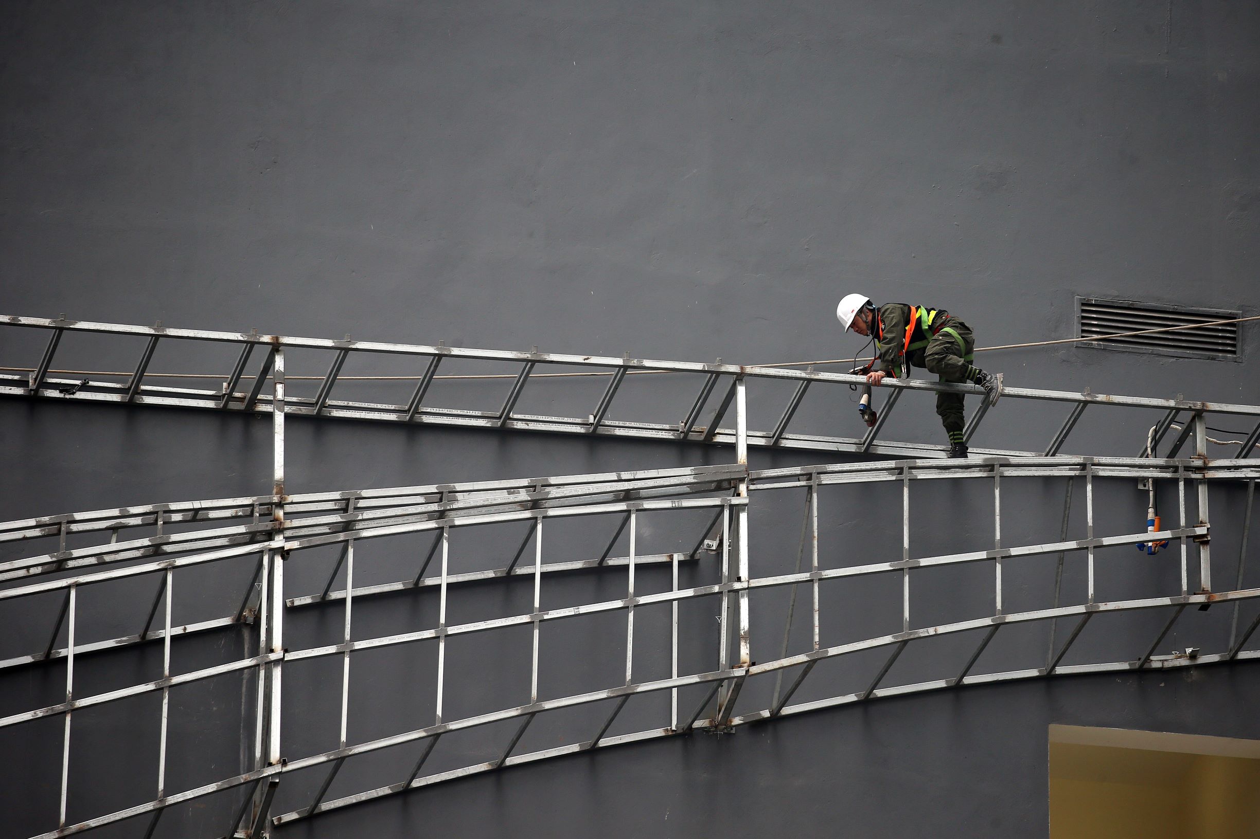 استثمارات فيتنام في الخارج تنخفض 21 %