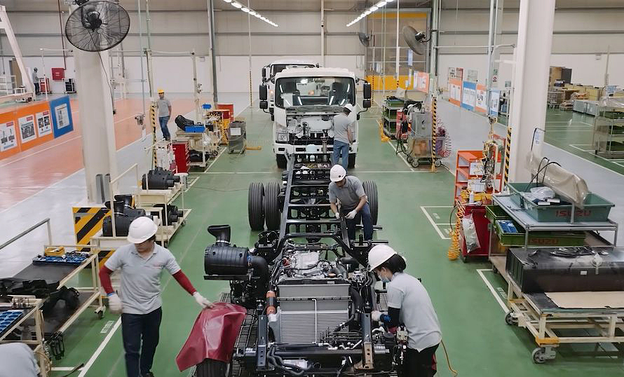 مصنع الشركة في الدمام قام بإنتاج نحو 10 الآف شاحنة في 2023. "الاقتصادية"