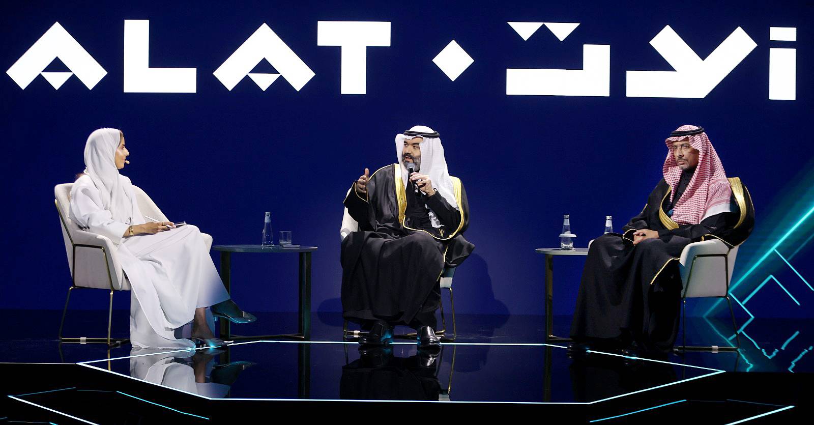 السعودية ترصد 375 مليار ريال لتوطين صناعة أشباه المواصلات والتكنولوجيا .. وباكورة مشاريع «آلات» اتفاقيتان بـ 1.3 مليار ريال