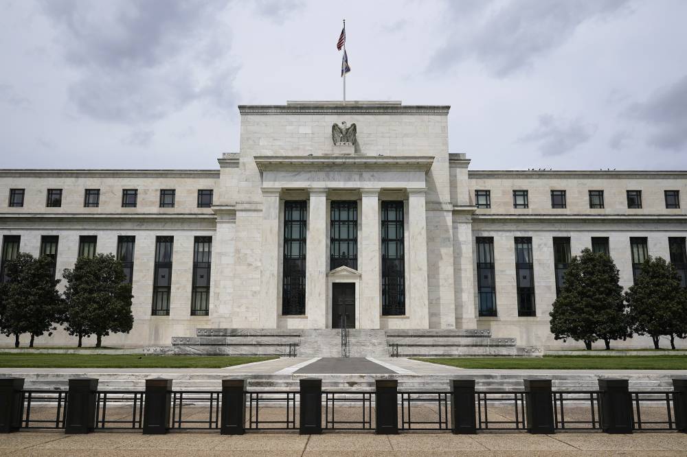 توقعات بأن ينفذ الاحتياطي الفيدرالي أول خفض لأسعار الفائدة في مايو أو يونيو. "رويترز"