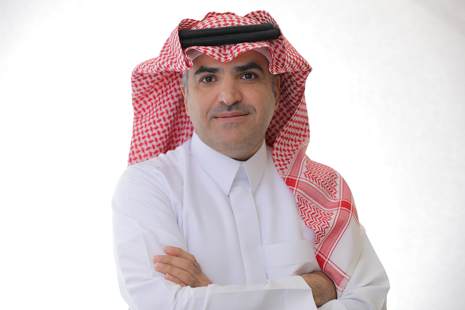 ياسر السلمان رئيس الإدارة العامة للمالية في صندوق الاستثمارات العامة «PIF».