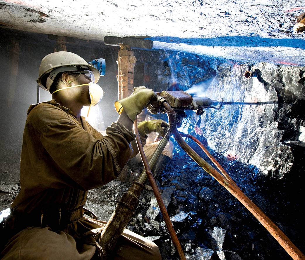 نظام الاستثمار التعديني عزز من جاذبية القطاع للمستثمرين المحلليين والدوليين.