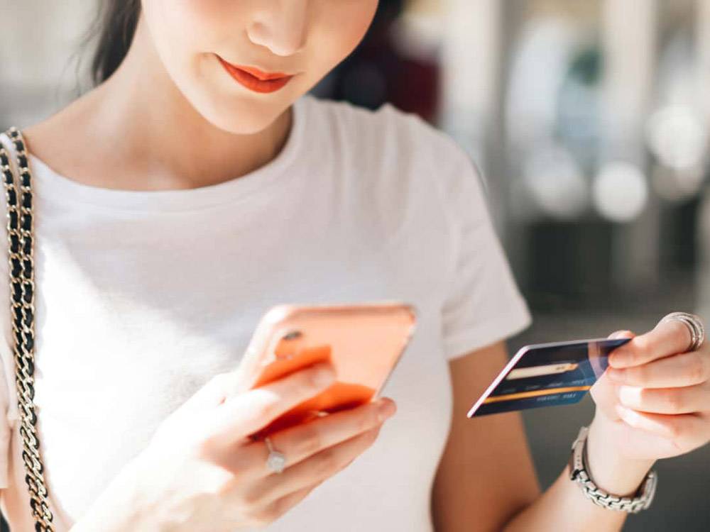 هذه الاتصالات تهدف لجعل الضحية يكشف عن أرقام المرور أو لتحويل الأموال. المصدر: واتساب