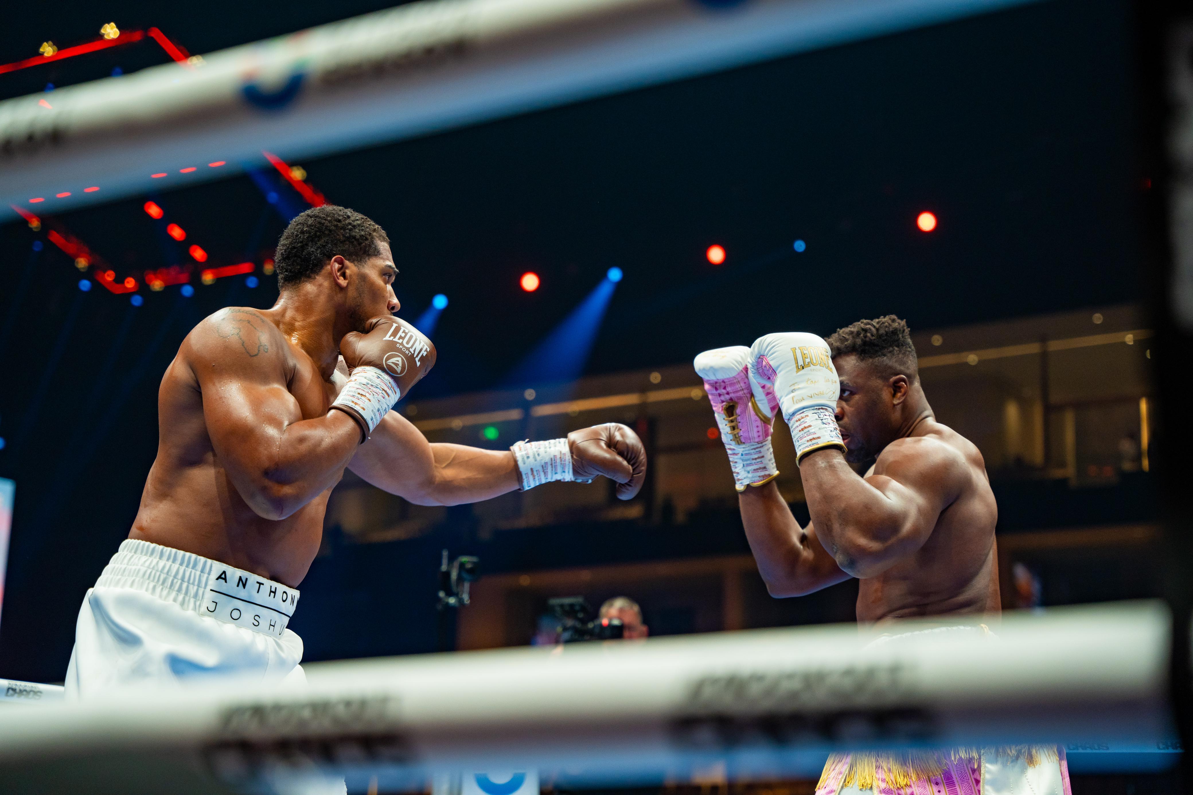 موسم الرياض يعلن أنتوني جوشوا بطلًا لنزال "Knockout Chaos"