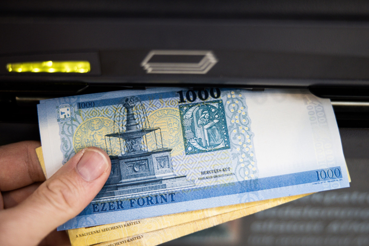 عملات الأسواق الناشئة تمحو مكاسب أبريل بضغط من كوريا والتضخم الأمريكي