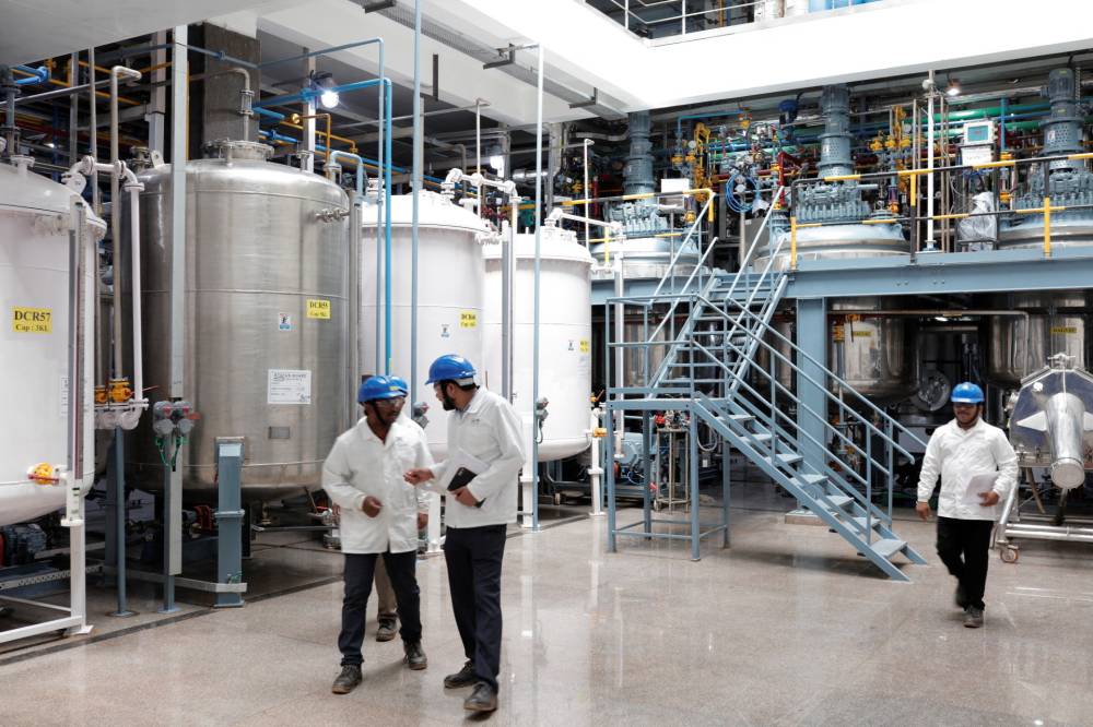 أكثر من 90% من مستلزمات الإنتاج الدوائي في روسيا من الخارج وعلى الأخص من الهند والصين. "رويترز"